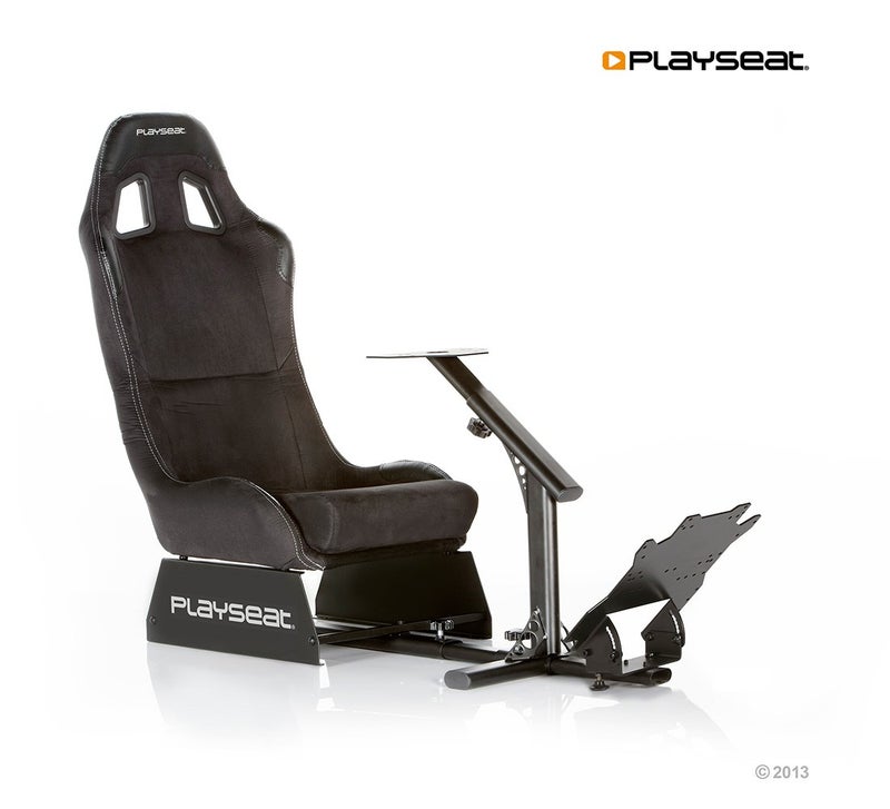 Playseat&reg; Evolution Alcantara etuviistosta katsottuna